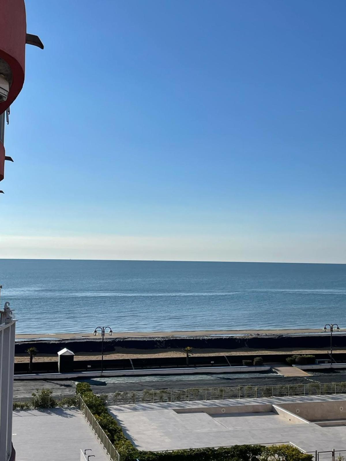 Residence Apollo - Walterigato Apartments Solo Per Famiglie Jesolo Extérieur photo
