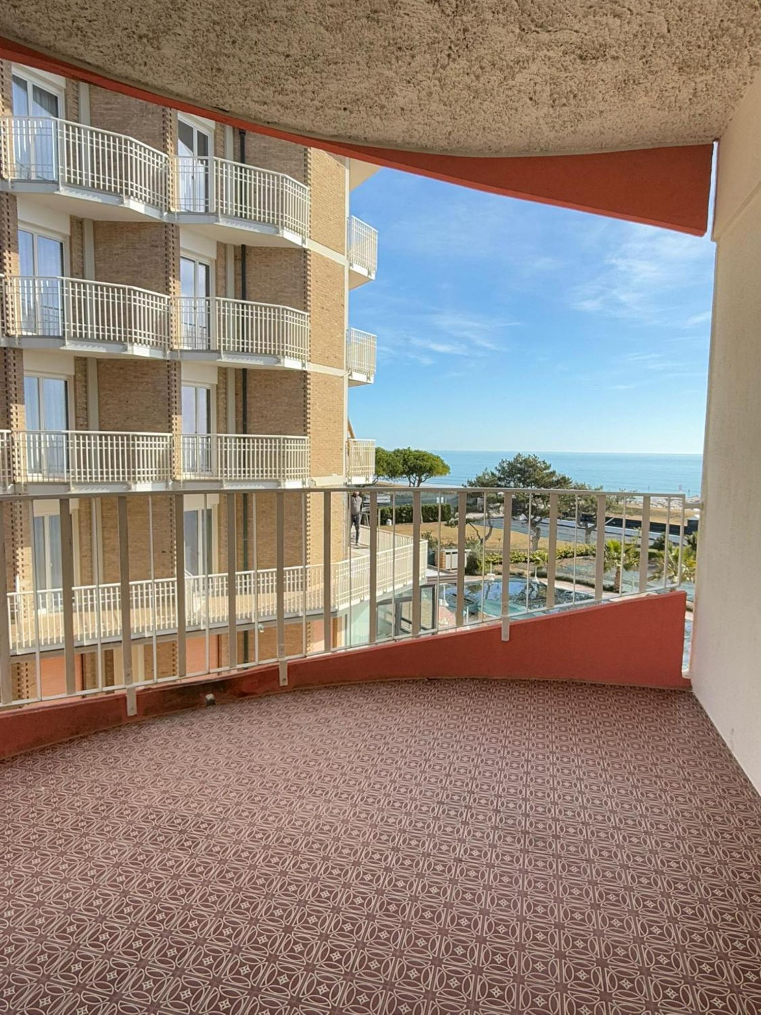 Residence Apollo - Walterigato Apartments Solo Per Famiglie Jesolo Extérieur photo
