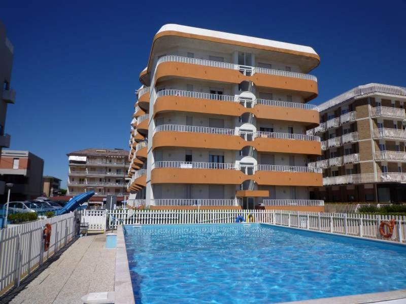 Residence Apollo - Walterigato Apartments Solo Per Famiglie Jesolo Extérieur photo